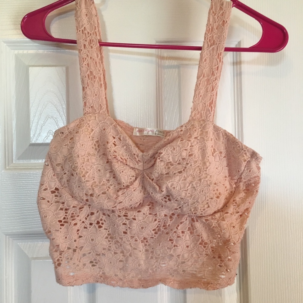 Light pink crop too for summer